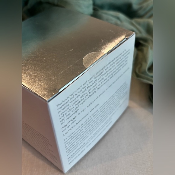 Lancer Gravity Defying Moisturizer Firming Complex • 1.7 oz / 50ml • Lancer Skin - Picture 6 of 9